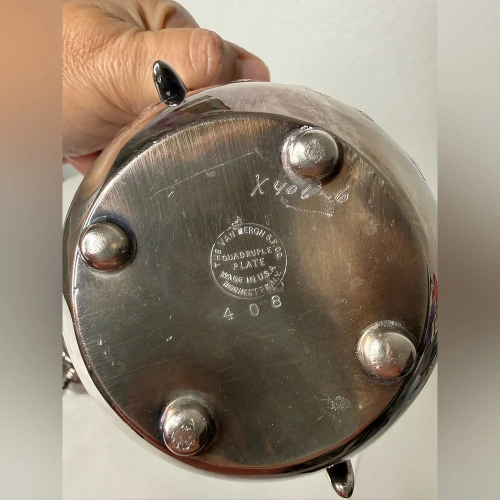 The Van Bergh S P Co. read full